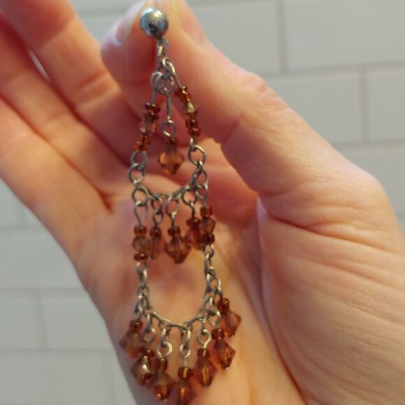2/$20 VTG 90s Brown & Silver Chandelier Earrings - Picture 4 of 6